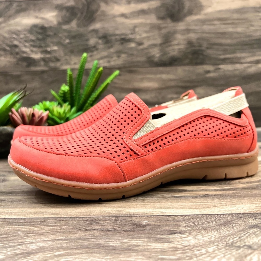 NIB BOC Born Georgia II Perforated Comfort Slip On Loafer Shoes 8M 39 Coral - Picture 4 of 11